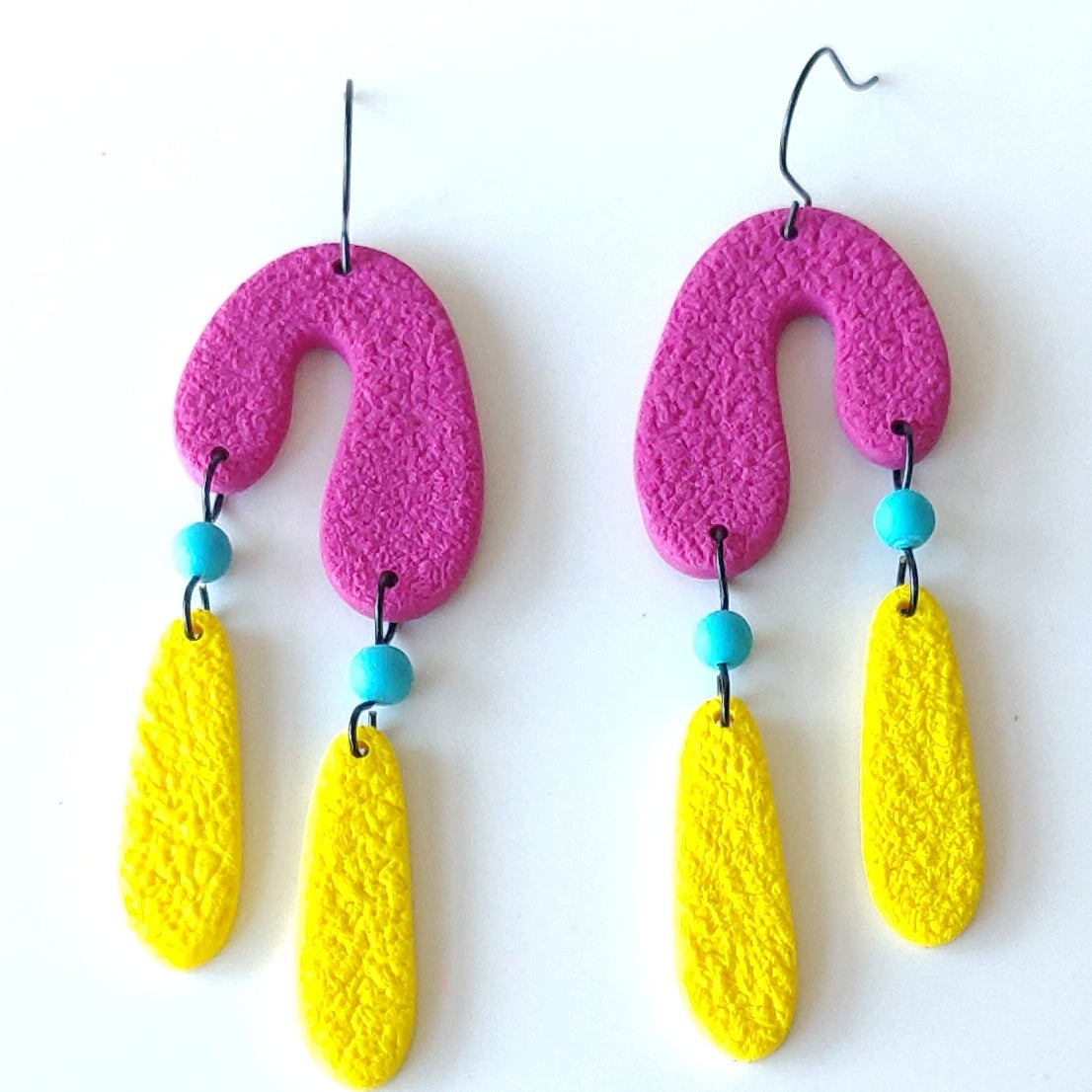 Melty Arches with bead in Pink and Yellow