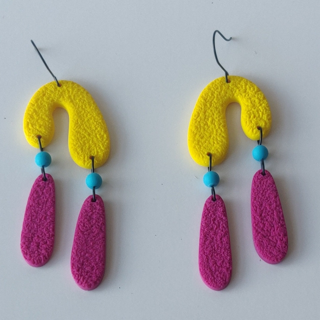 Melty Arches with bead in Yellow and Pink